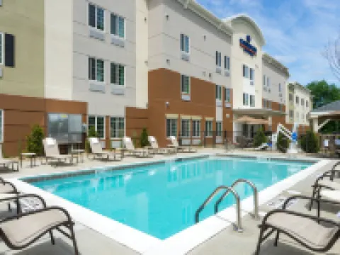 Candlewood Suites GROVE CITY - OUTLET CENTER by IHG スプリングフィールドのホテル
