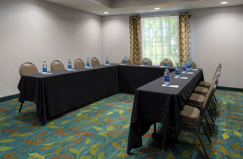 Candlewood Suites Grove City - Outlet Center by IHG photo 3