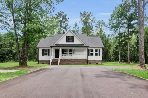 Modern NC Home: Dock, Karaoke, Games, Fire Pit