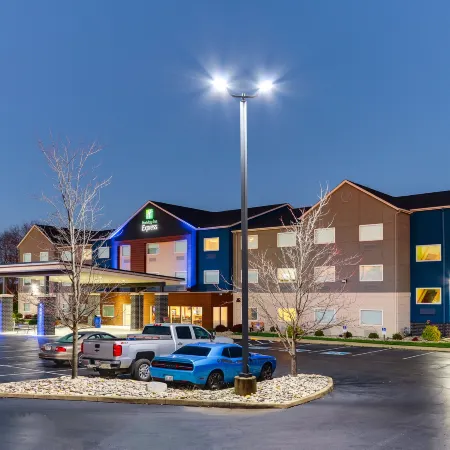 Holiday Inn Express CINCINNATI NORTH - MONROE by IHG Отели в г. Монро