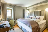 Romantik Spa Hotel Elixhauser Wirt Hotels in Eugendorf