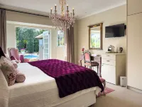 باروتش جيستهاوس  أون لوفيل Hotels near Rust en Vrede Wine Estate