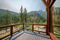 Sleeping Lady Mountain Resort - Mountain view