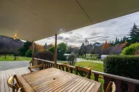 The Camp - Lake Hawea Hotels in Albert Town