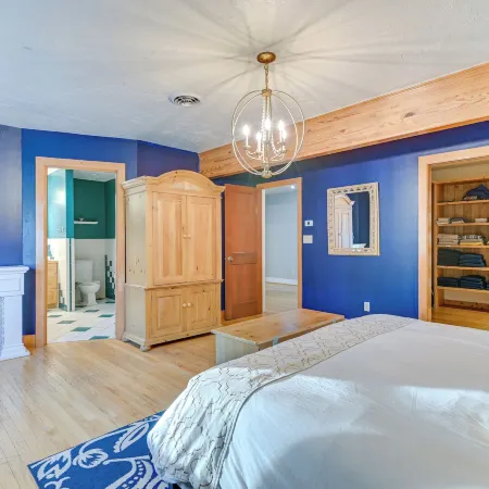 Slope Views: Luxe Windham Retreat w/ Hot Tub!