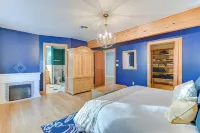 Slope Views: Luxe Windham Retreat w/ Hot Tub! - Country Houses