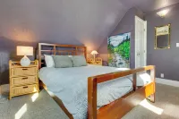 2 Mi to Washington Park: Convenient Denver Home!