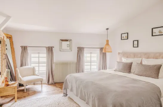 Logis de la Cadene Hotels in 