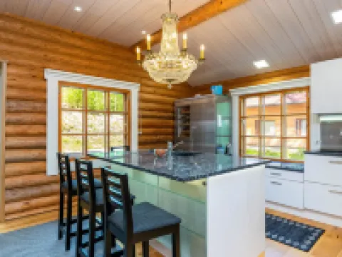 Villa torni 黑奈韋西酒店