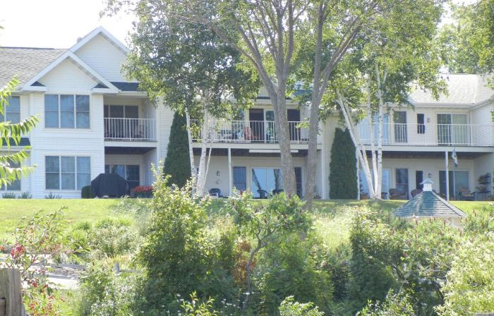 Best Waterview Of Egg Harbor - Fully Appointed 2 Bedroom Ground Level Condo