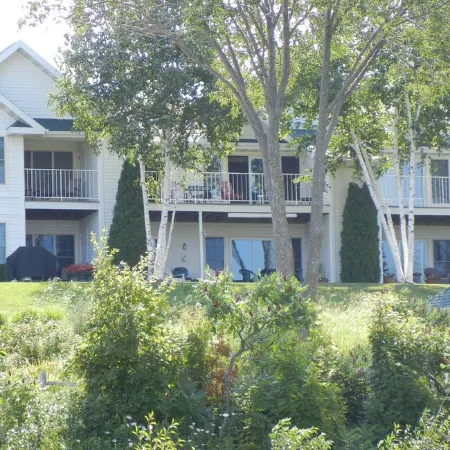 Best Waterview Of Egg Harbor - Fully Appointed 2 Bedroom Ground Level Condo