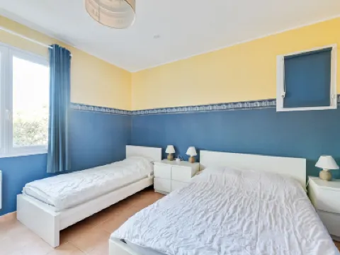 Sunny Roquebrun Getaway Hotels in 