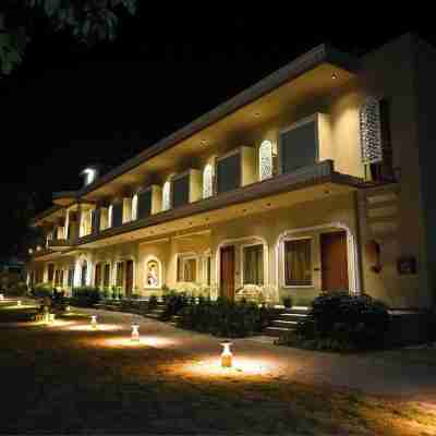 Kadamb Kuteer Vrindavan Hotel Exterior