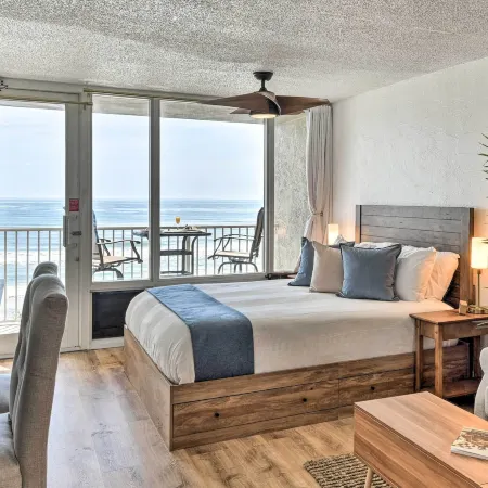Oceanfront, Fourth-Floor Condo on Daytona Beach!