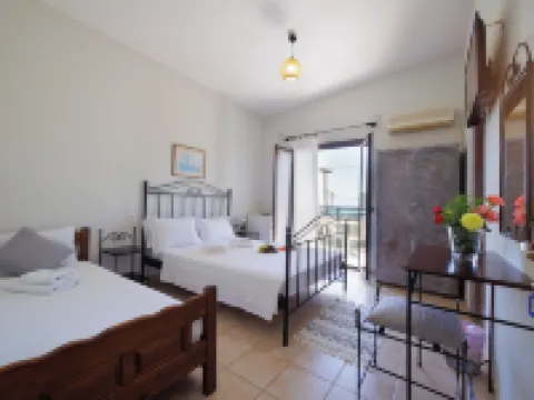 Lithos By The Sea Hotels in Itilo