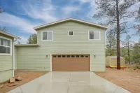 Cozy Woodland Retreat in the Pines, Near Prescott! - balcony