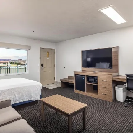 St. George Inn and Suites