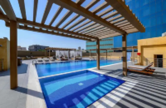 فندق دبل ثري باي هيلتون جدة الأندلس مول