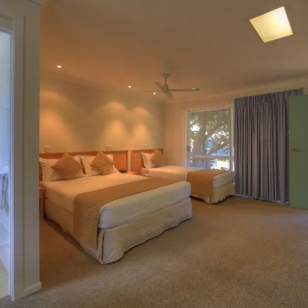 Paradise Hotel & Resort Hotels in Burnt Pine