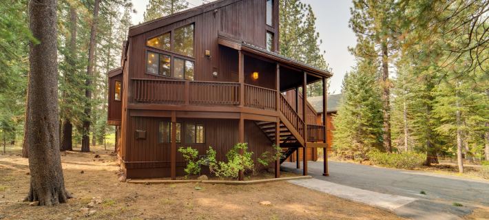 Truckee Home w/ Private Hot Tub on a Golf Course Ξενοδοχεία στην πόλη Truckee
