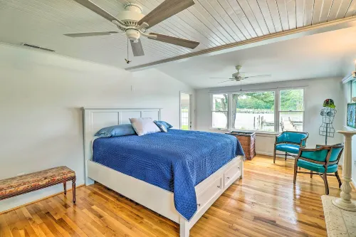 Grasonville Home w/ Private Pool on the Water - Homestays