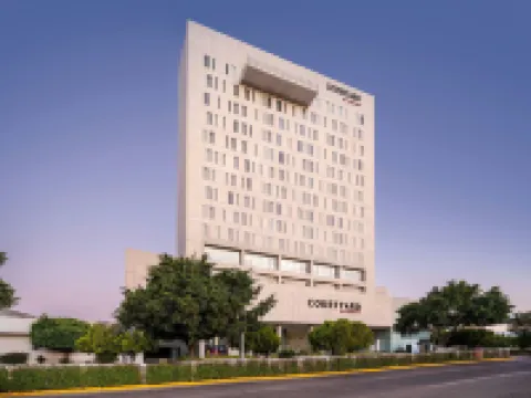 萊昂波利弗拉姆萬怡酒店 萊昂酒店