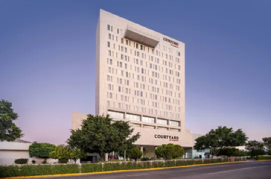 Courtyard Leon at the Poliforum