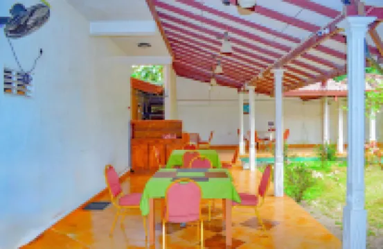 Airport Green View Resort