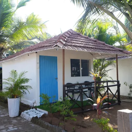 Beachouse Beachfront Cottages and Suites