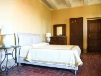 Spacious apartment in a stone farmhouse