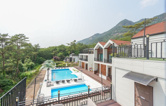 Jecheon Super 23 Pool Villa