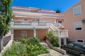 Apartments Ena