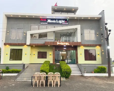 Hotel moonlight & restaurant Hotels in Sehore