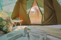 Khwai Mokoro Safaris and Campsites - Campgrounds
