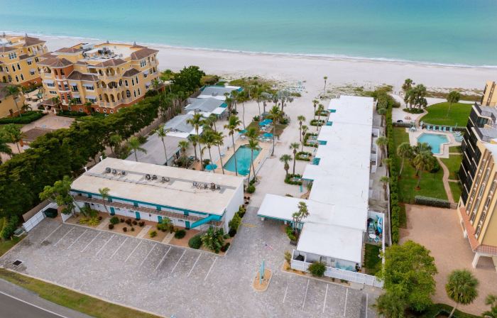 Sea Club I