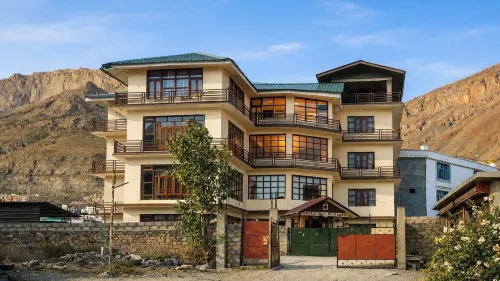 Hotel Spiti Heritage - Mountain view