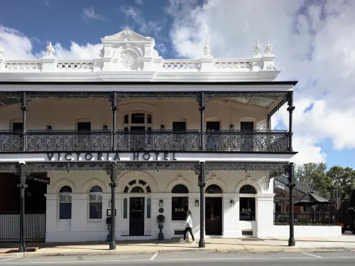 The Victoria Hotel Rutherglen - parking