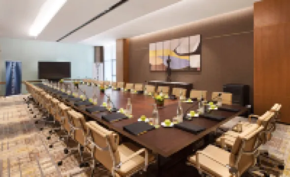 โกลเด้น ทิวลิป คิน-โอเอซิส คินชาซา