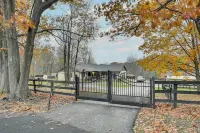 Beautiful & Unique Farmhouse 15 Mi to Saratoga - 3-Star
