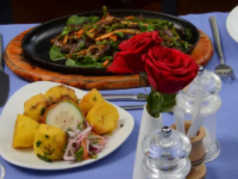 グリーンパーク サンダウナー ホテル アティ・リバーのホテル