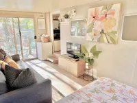 Mornington Peninsula Retro Caravans - balcony