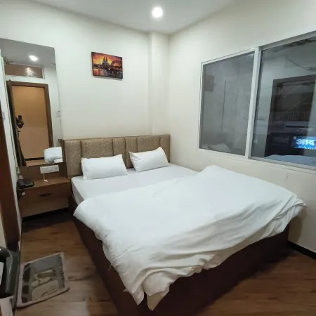 Hotel Shivaarambh Homestay