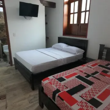 HOTEL COLONIAL A 100 MTS DE LA BASILICA