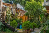 Rossco Hostel - 2-Star