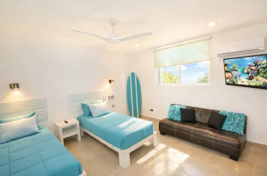 Villa Pearl private pool 5 min walk to the beach 8 min walk to 5th Avenue