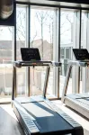 Peak 12 Hotel - gimnasio