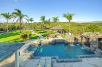 Expansive Riverside Mansion! Luxe, Family Friendly - Homestays