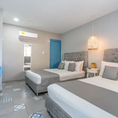 Hotel Adaz Mediterráneo
