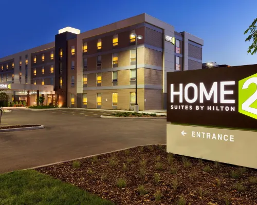 Home2 Suites by Hilton West Edmonton Hôtels à : Edmonton
