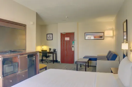 Quality Inn & Suites Roswell North Отели в г. 